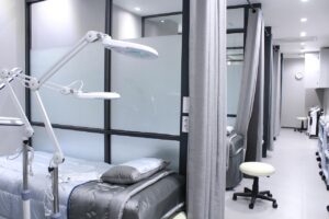 乾燥敏感肌の40代が皮膚科に相談する際の目安は？