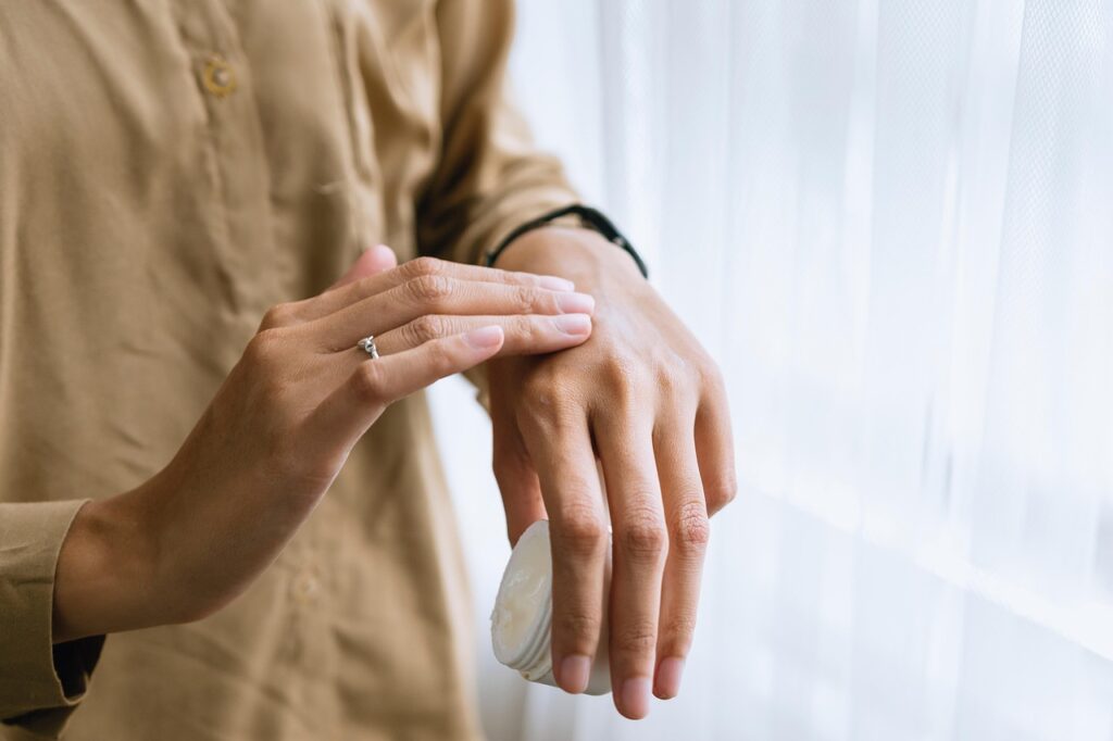 乾燥敏感肌の40代がラメラ構造を整えるためのスキンケア方法は？